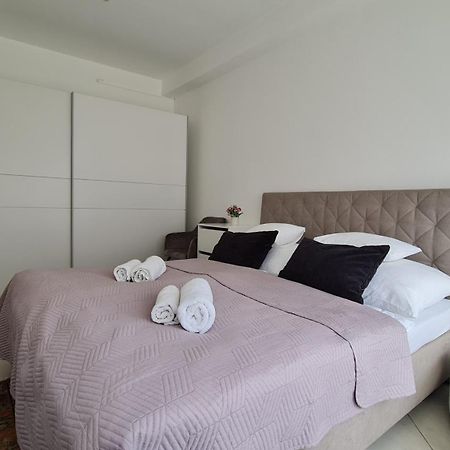 Tulipan Apartman Szeged Exterior foto
